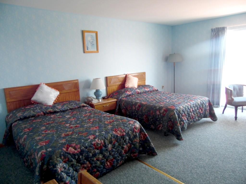 Redclyffe Shore Motor Inn Robbinston Esterno foto