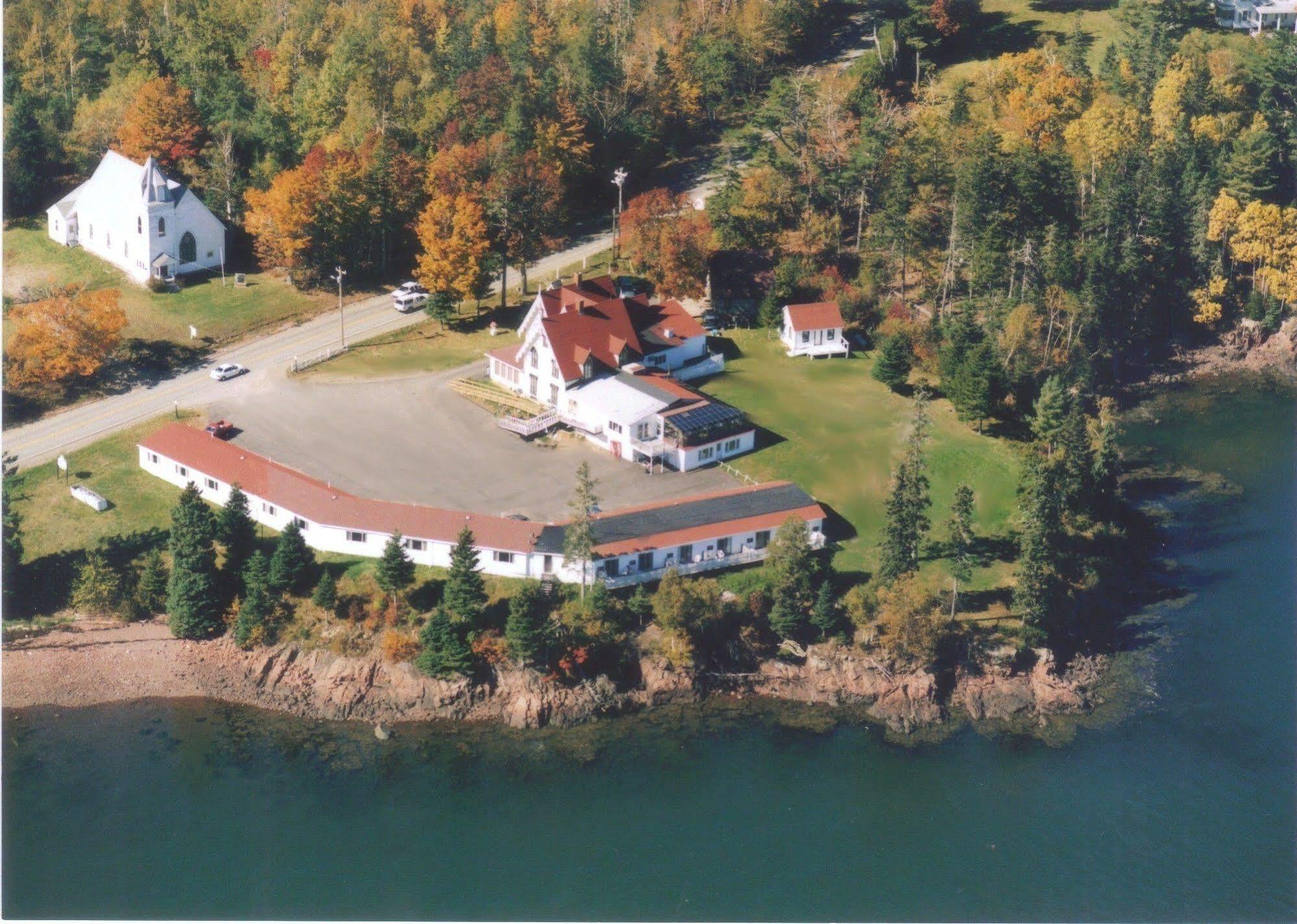 Redclyffe Shore Motor Inn Robbinston Esterno foto